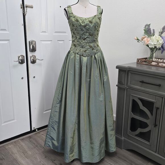 Scott McClintock Dresses & Skirts - Vtg Scott McClintock Sage Green Taffeta Ball Gown 8 bridgerton Regency Fairytale